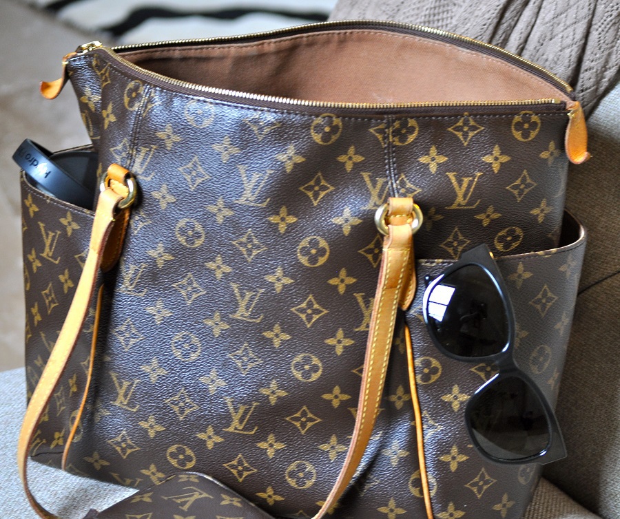 Louis Vuitton Batignolles Vertical: Review and Photos - Best of Life Mag