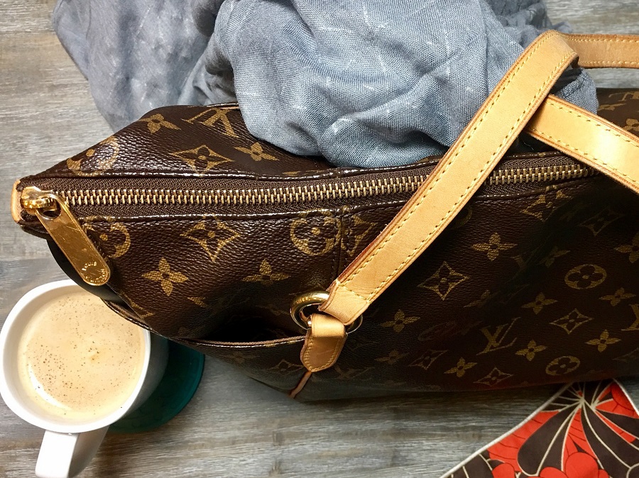 Authentic Vintage Louis Vuitton Monogram Totally MM Tote