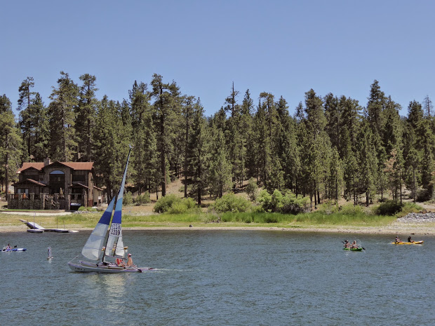 Here are some of the celebrity homes on Big Bear Lake that you will see on your interactive lake tour.