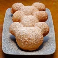 These fall recipes from Disneyland are perfect for Halloween and fall! Enjoy Pumpkin beignets Disneyland recipe and Jack Skellington cookies! Disneyland Recipes | Disneyland Cookie Recipe | Disneyland Cookies | Beignet Recipe | Beignet Recipe from Disneyland