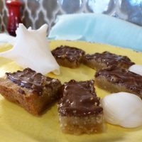 This toffee bars recipe is super soft and a guaranteed hit for everyone in the family! Soft toffee with warm chocolate on top - yum! Toffee Bar Recipe | Best Toffee Bar Recipe | Easy Toffee Bar Recipe | How to Make Soft Toffee Bars | Best Dessert Recipe | Easy Dessert Recipe