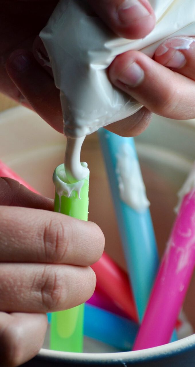 Chalkboard Cookies with Edible Chalk {DIY}