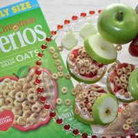 Enjoy these fresh Apple Cinnamon Cheerios snacks with strawberry fluff for a tasty gluten free recipe. These are perfect for a fun after school snack for kids and adults will love them, too. Snacks for Kids | Healthy Snack Ideas | Healthy Foods for Kids | Kids Breakfast Snacks | Recipes for Kids