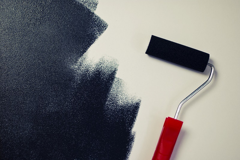Paint edges without tools and you don’t have to worry about how to paint without tape. Rest assured, it is an easy DIY process with beautiful results! DIY Paint Ideas | DIY Painting Tips | DIY Home Ideas | Painting Tips