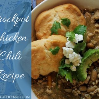 Add this crockpot chicken chili into your meal plan for easy weeknight meals. This chicken chili is perfect for large groups, football games, and parties! Crockpot Recipes | Meal Planning Recipes | Party Food | Chicken Chili | Crockpot Chili | Football Party Food