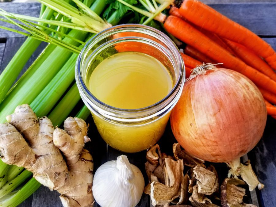 There are many health benefits of bone broth that you can easily discover by making this easy bone broth recipe. Bone Broth Recipe | Healthy Recipes | Health Benefits of Bone Broth | Health Benefits of Stock | How to Make Bone Broth | How to Make Stock at Home | Healthy Bone Broth