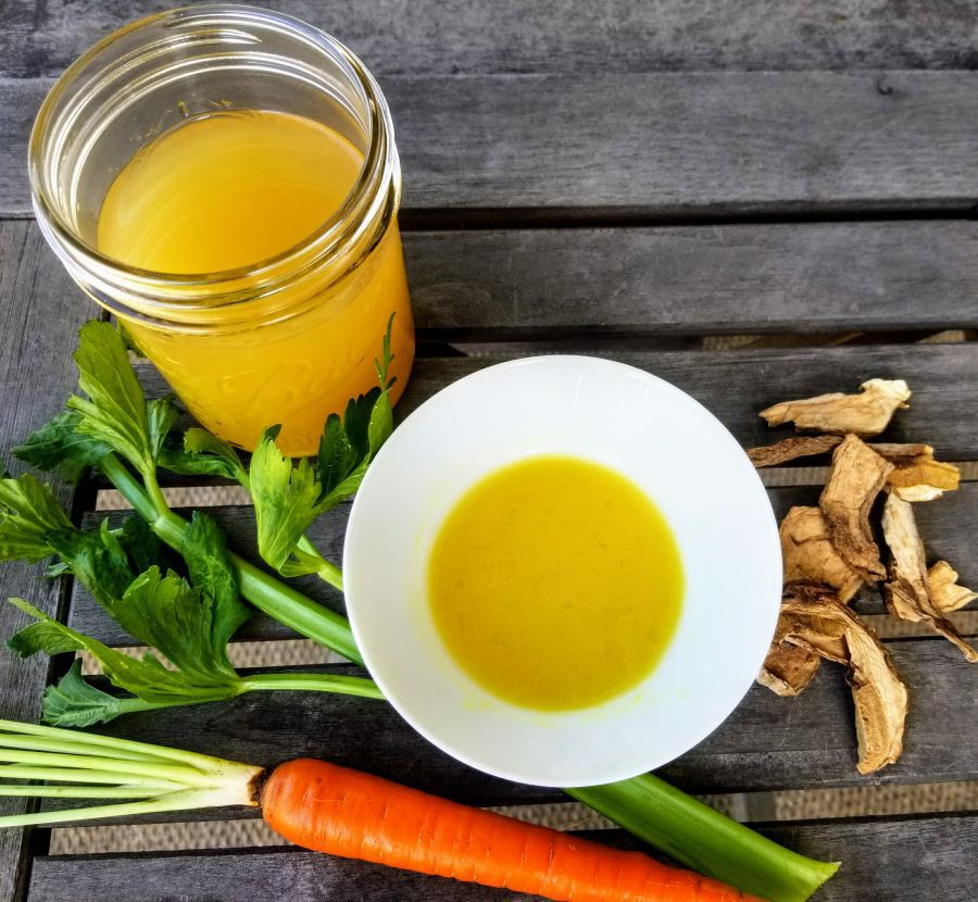 There are many health benefits of bone broth that you can easily discover by making this easy bone broth recipe. Bone Broth Recipe | Healthy Recipes | Health Benefits of Bone Broth | Health Benefits of Stock | How to Make Bone Broth | How to Make Stock at Home | Healthy Bone Broth