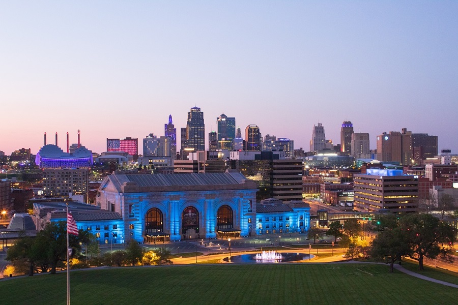 Cool Places to Visit in the Midwest The Kansas City Skyline