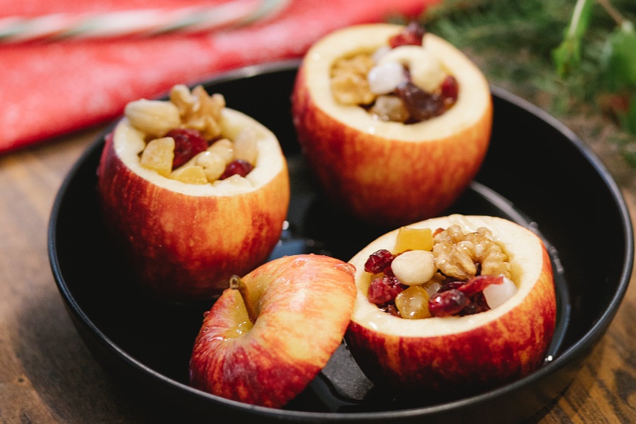 35 Timed Nutrition Breakfast Recipes 80 Day Obsession Meal Plan Close Up of Baked Apples Filled with Oats and Grains