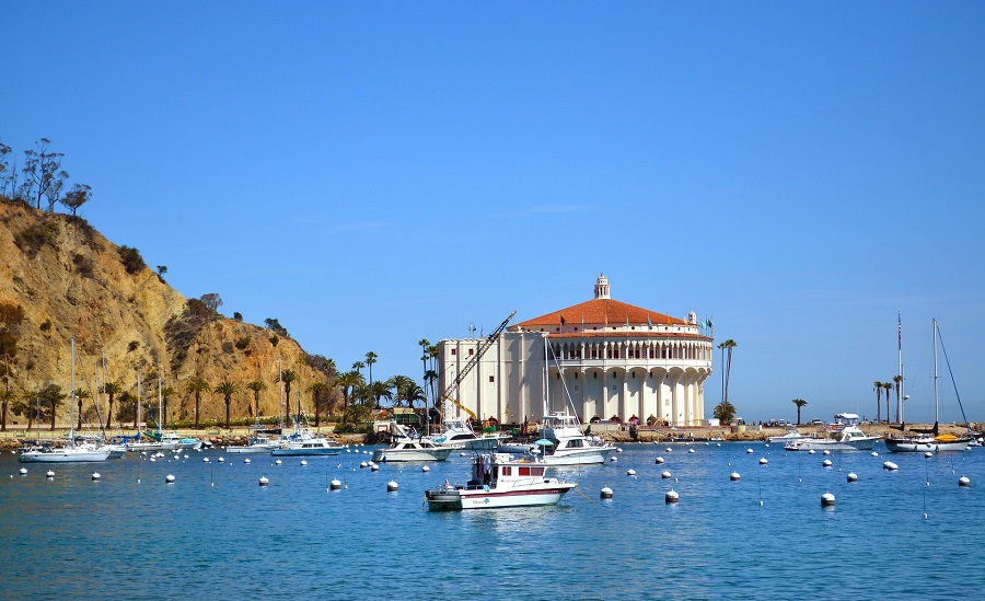 No matter how you define luxury knowing the best places to stay on Catalina Island will fit your luxurious needs and wants for your island getaway. #catalinaisland #travel #California | Best Places to Stay on Catalina Island | Catalina Island Travel Tips | Luxury Travel Tips | Things to do in California