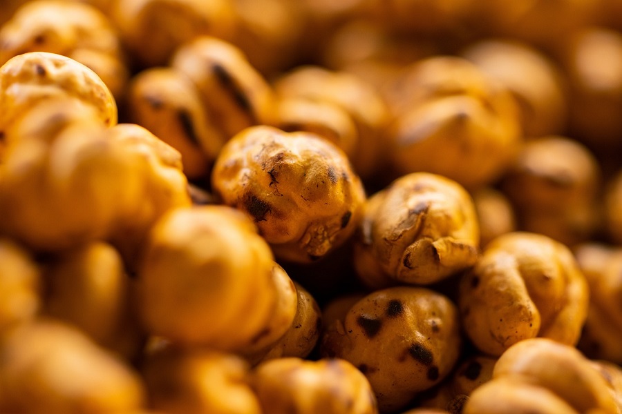 2B Mindset Snack Recipes Close Up of Roasted Chickpeas