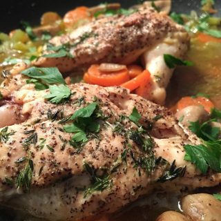 Crockpot recipes with chicken for weight loss will not only help you lose weight they will also help you stay on track with your weight loss with exciting new dishes every night. #chicken #chickenrecipes #crockpot #crockpotrecipes #weightloss #weightlossrecipes #healthy #healthyrecipes #slowcooker #slowcookerrecipes