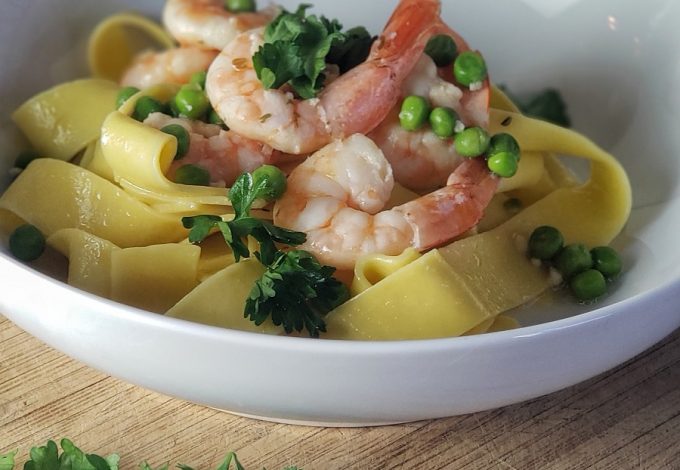For some, even thinking about making shrimp scampi is scary, but when you use a crockpot shrimp scampi recipe, you can put those fears aside and enjoy this easy tasty recipe. How to Make Shrimp Scampi | What is Shrimp Scampi | Is Shrimp Scampi Healthy | Make Shrimp Scampi in a Crockpot | Crockpot Shrimp Recipe