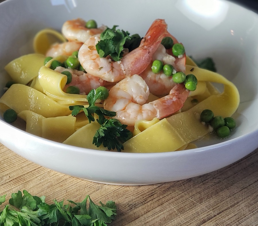For some, even thinking about making shrimp scampi is scary, but when you use a crockpot shrimp scampi recipe, you can put those fears aside and enjoy this easy tasty recipe. How to Make Shrimp Scampi | What is Shrimp Scampi | Is Shrimp Scampi Healthy | Make Shrimp Scampi in a Crockpot | Crockpot Shrimp Recipe