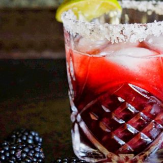 These blackberry lemonade margaritas are full of flavor, but not too sweet, making them the perfect go to cocktail for any afternoon or happy hour. Blackberry Margarita Recipe | Lemonade Margarita Recipe | Summer Margarita Recipe | Tequila Cocktail Recipe #margaritas #cocktails #tequila #recipes