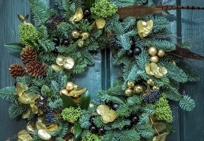 Make sure everyone knows you love Christmas by welcoming them into your home with the best DIY Christmas door decorations. Christmas Decor Ideas | DIY Decor | DIY Christmas Decor | DIY Holiday Crafts | Holiday Ideas