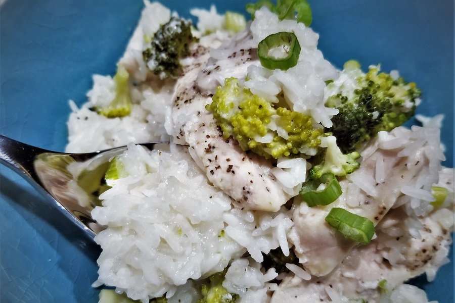 Healthy Slow Cooker Recipes with Chicken Close Up of a Bowl of Chicken, Broccoli, and Rice