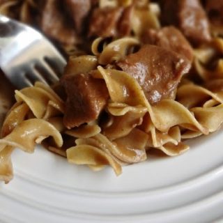 These dairy free beef stroganoff crockpot recipes are proof that you can live a healthy, non-dairy life and still enjoy delicious foods you crave. How to Make Dairy Free Stroganoff | How to Make Recipes Dairy Free | Dairy Substitutes | How to Use a Crockpot | Slow Cooker Dairy Free Recipes