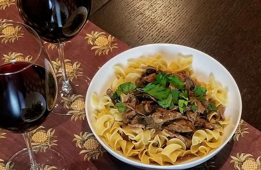 These dairy free beef stroganoff recipes have been chosen just for you, taking out the guesswork and making it easier to eat creamy comfort foods. Dairy Free Recipes | Dairy Free Comfort Food | How to Make Stroganoff Without Dairy | How to Eat Without Dairy | What to Eat Without Dairy | How to Replace Dairy in Recipes