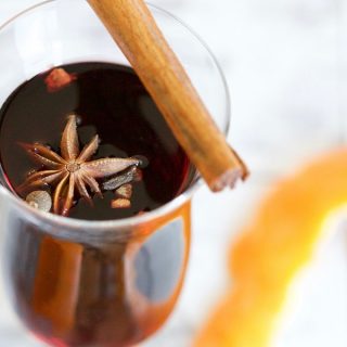 Make easy and delicious mulled wine recipes with these warm wine recipe spices that will enhance the flavors. What is Mulled Wine | What is Spiced Wine | How to Make Spiced Wine | How to Make Mulled Wine | What Spices to Use with Wine