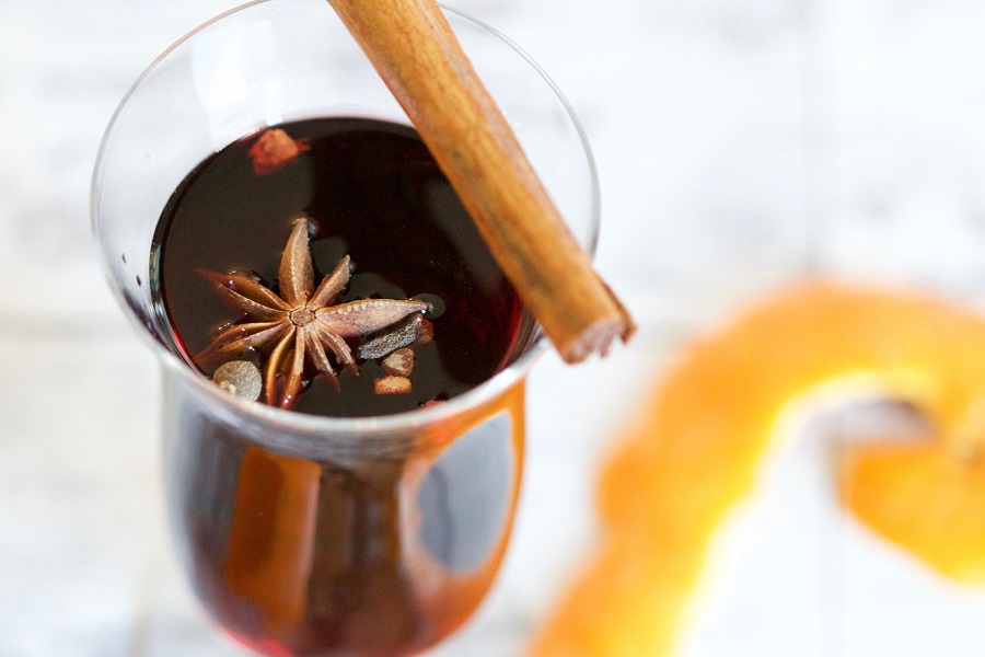 Warm Wine Recipe Spices for a Warm Happy Hour