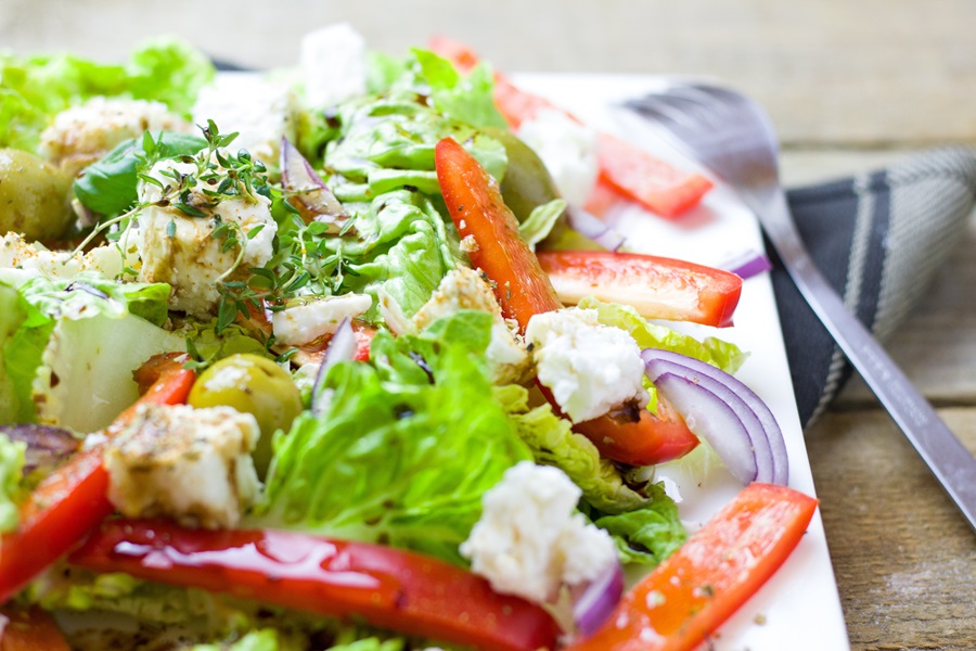 Healthy Salad Recipes for Intermittent Fasting Close Up of a Salad on a Platter