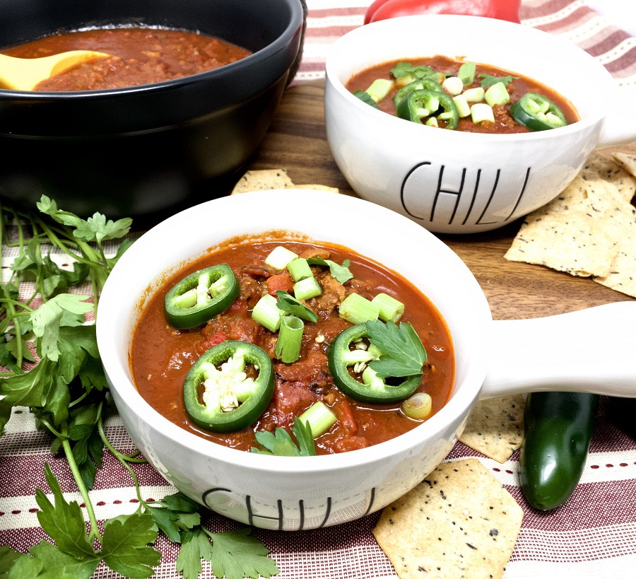 You can make an amazing 2B Mindset Instant Pot chili recipe that fits into your diet and is an easy make-ahead Instant Pot recipe. 2B Mindset Recipes Lunch | 2B Mindset Lunch | Low Carb Lunch Recipes | 2B Mindset Instant Pot Recipes | B2 Mindset Recipes | 2B Mindset Meal Plan
