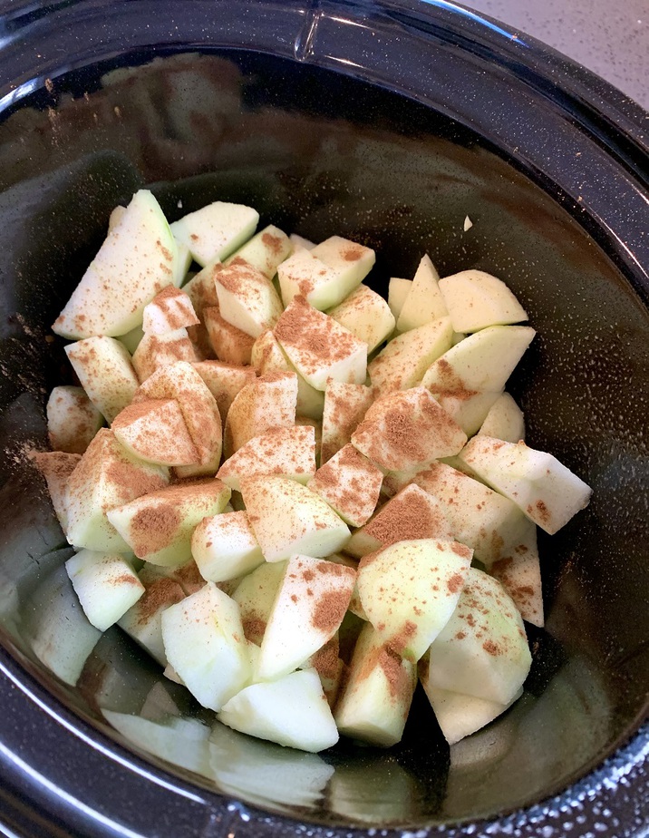 Slow Cooker Apple Crisp Recipe Apples and Cinnamon in a Crockpot