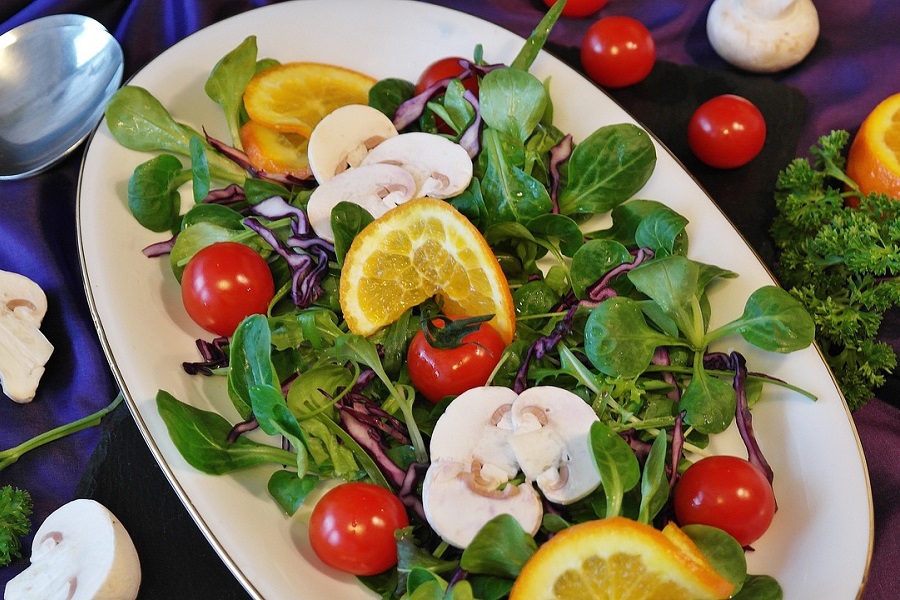 Red Wine Vinegar Salad Dressing Recipes A Salad on a Serving Platter with Lemon Slices, Tomatoes, Lettuce, and Mushrooms