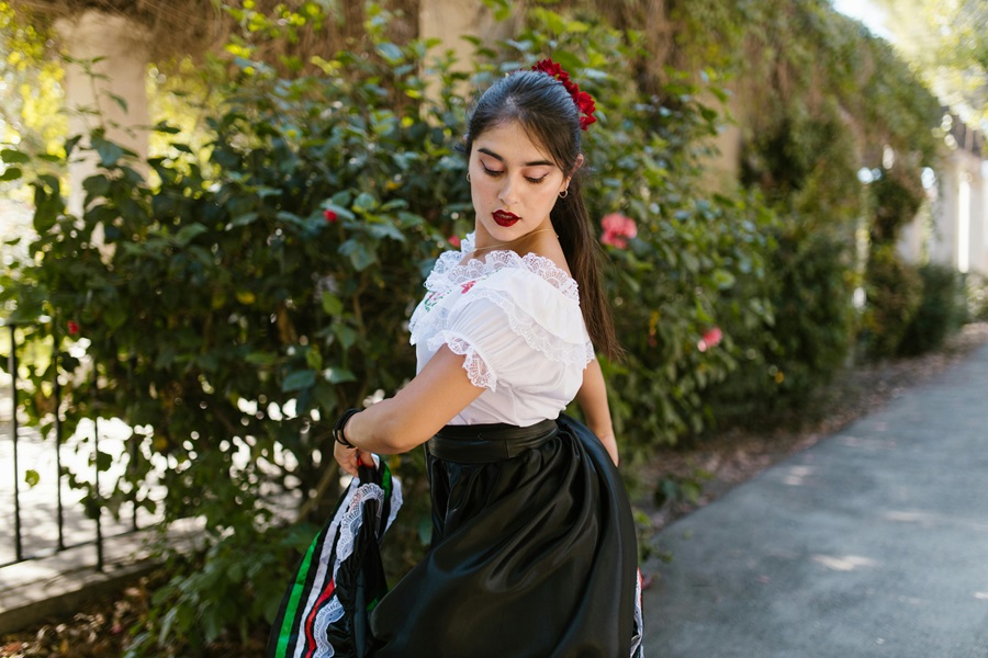 Best of Cinco de Mayo Recipes a Woman in Traditional Mexican Clothing Dancing