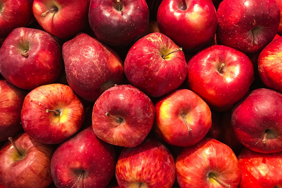 Green Juice Recipe Close Up of Red Apples