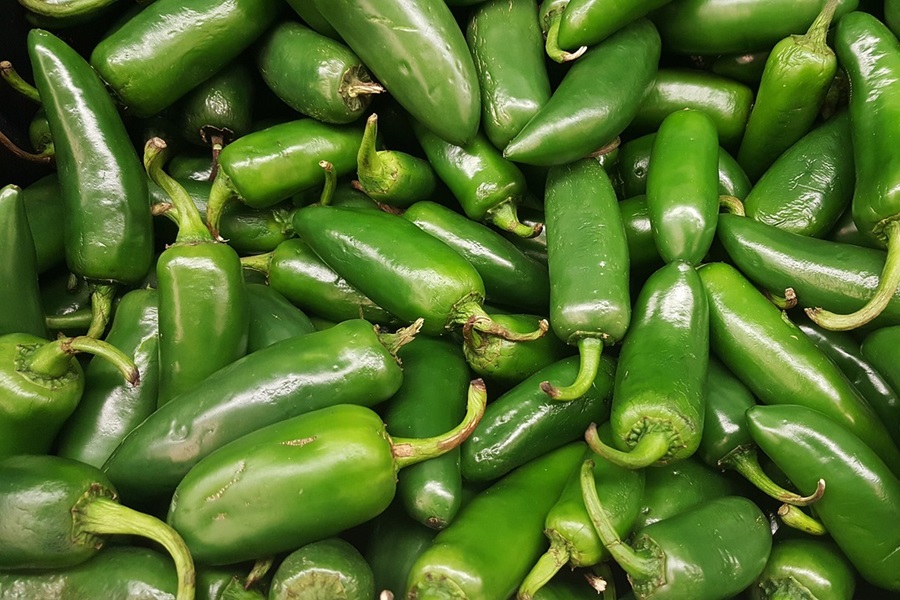 Crockpot Salsa Verde Chicken Soup Recipes Close Up of A Bunch of Green Chili Peppers