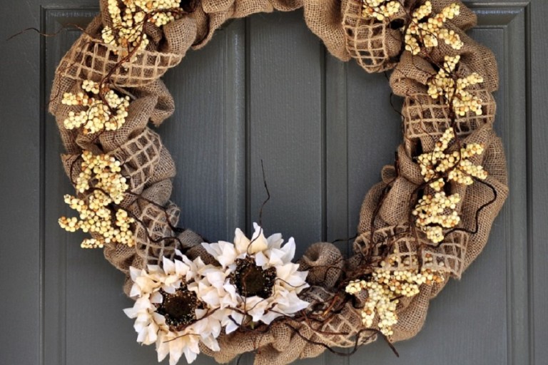 Easy DIY Burlap Wreath Tutorial | Front Door Fall Wreath