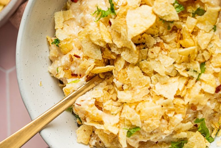 Crockpot Cheesy Hashbrowns | Cheesy Potatoes Side Dish