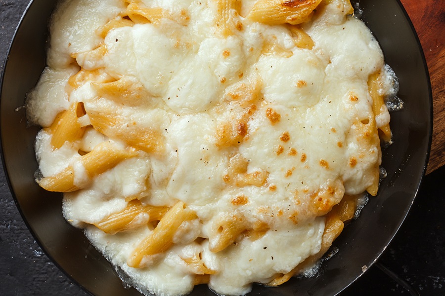 Macaroni and Cheese Recipes for a Crowd