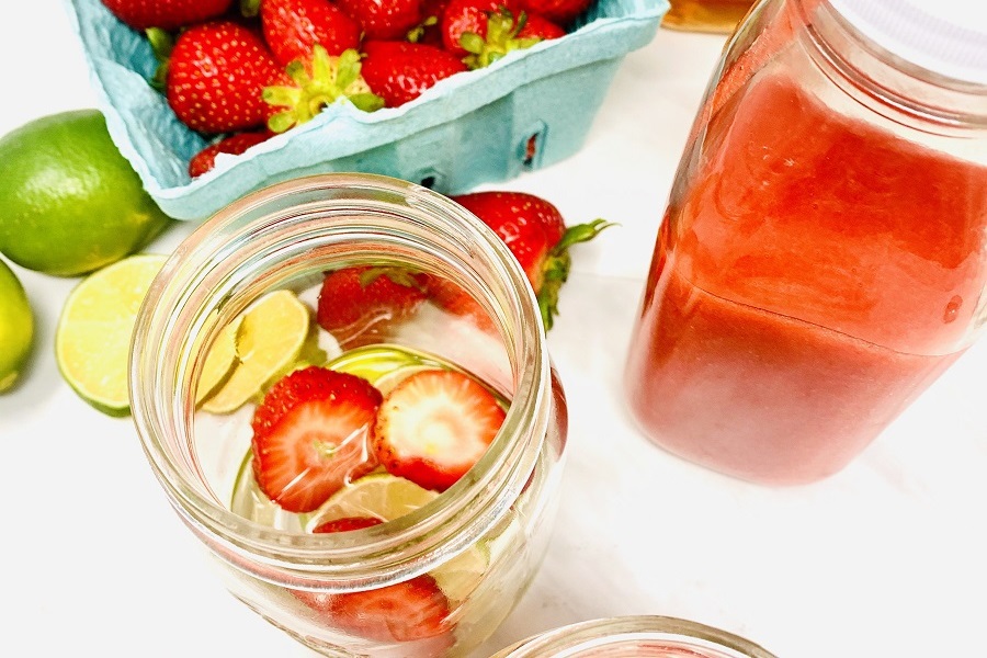 Margarita Recipes to Enjoy a Light Strawberry Margarita Next to a Small Basket of Strawberries