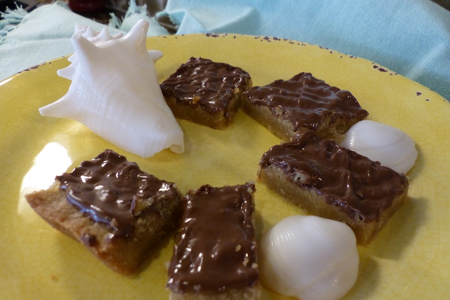Super Soft Toffee Bars Recipe a Yellow Plate Filled with Toffee Bars