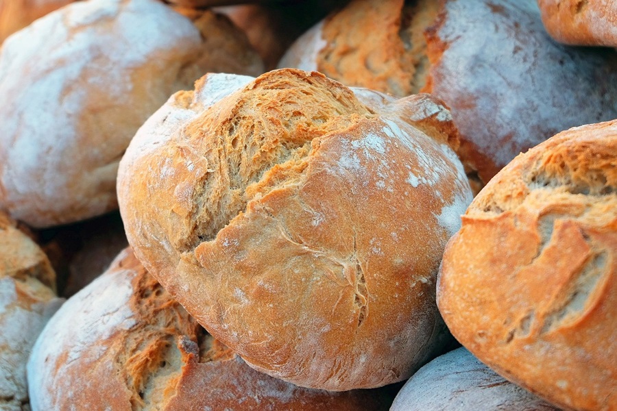 Keto vs Atkins Close Up of Freshly Baked Bread