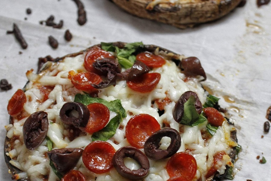 Easy Healthy Mushroom Pizza Recipe Close Up of a Cooked Portobello Mushroom Pizza