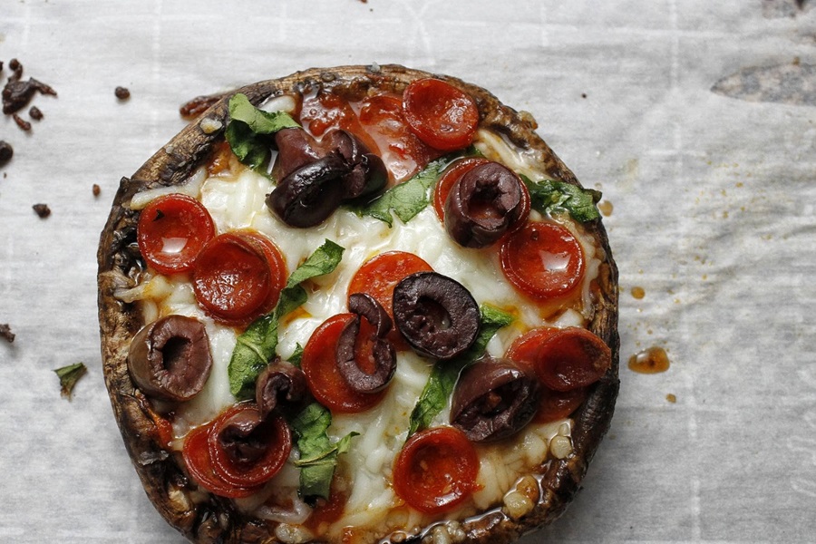 Easy Healthy Mushroom Pizza Recipe Close Up of a Portobello Pizza Mushroom with Olives