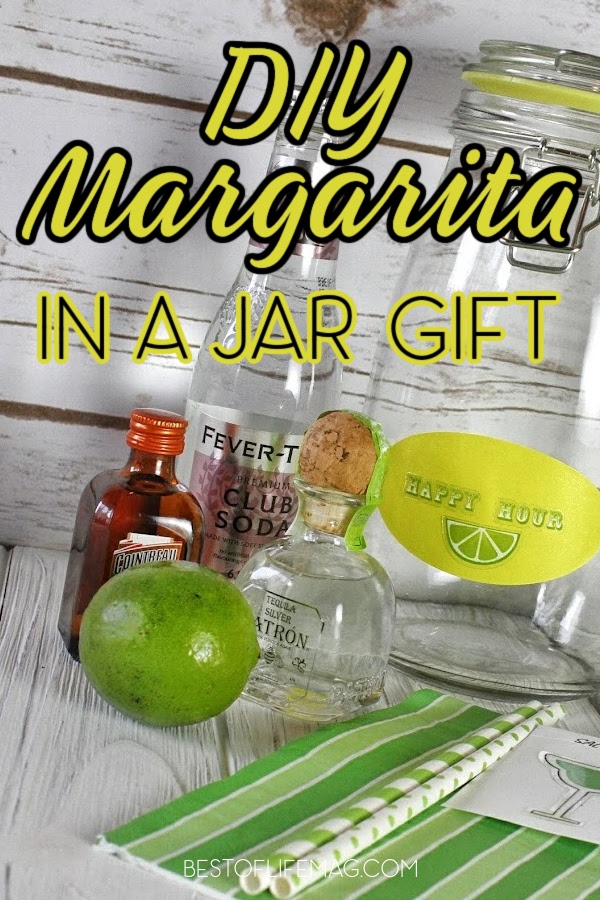 Make this DIY margarita in a jar gift for your tequila-loving friends on any occasion! Margarita in a Jar How to | How to Make a Margarita in a Jar | Best Gift Ideas | Best DIY Gift Ideas #DIY #Margarita #MargaritaRecipes #DIYCrafts #DIYGift #GiftIdeas #Gift via @amybarseghian
