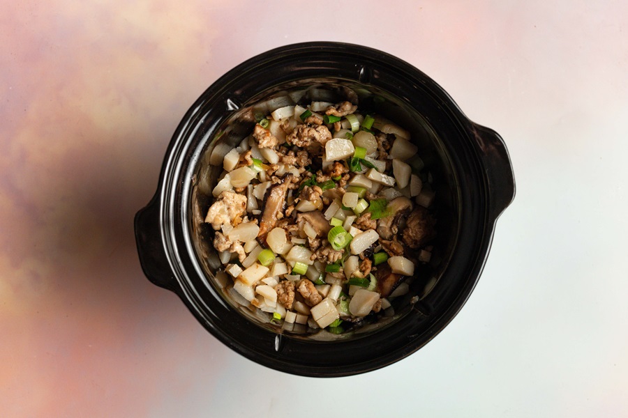 Copycat Pei Wei Chicken Lettuce Wraps Recipe Crockpot Filled with Chicken Mixture