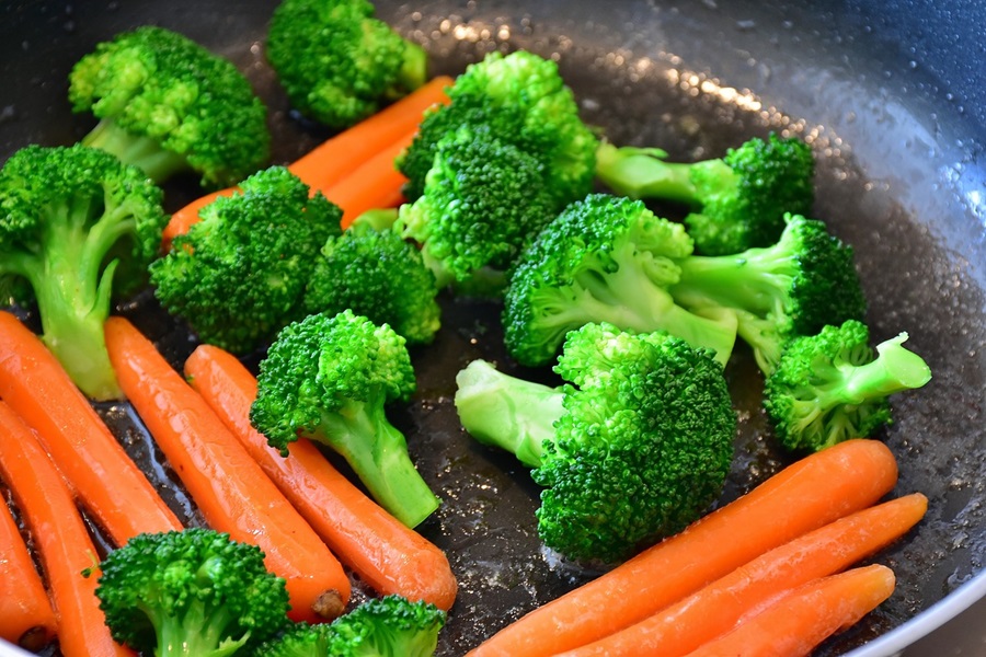 Paleo vs Keto Broccoli and Carrots in a Frying Pan