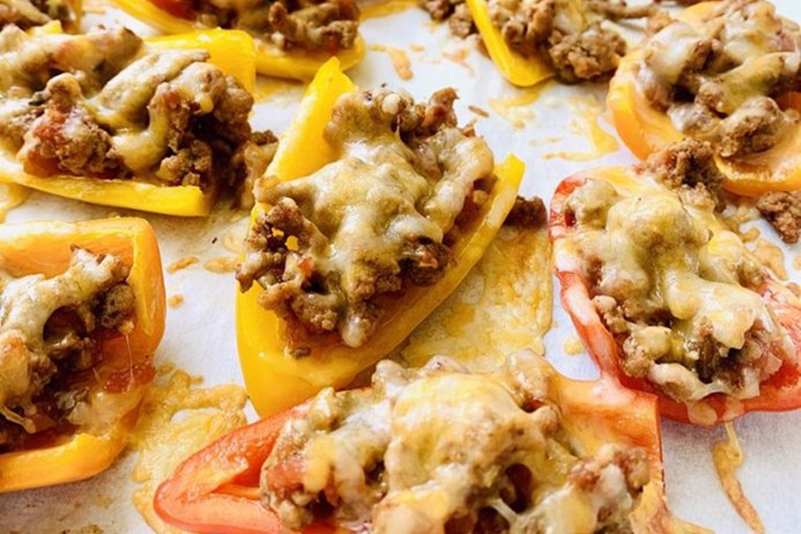 Healthy Summer Dinners Close Up of Mini Bell Pepper Nachos