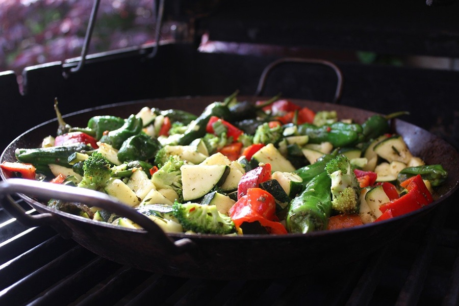 Jillian Michaels 30 Day Shred Meal Plan Close Up of a Pan Filled with Diced Veggies