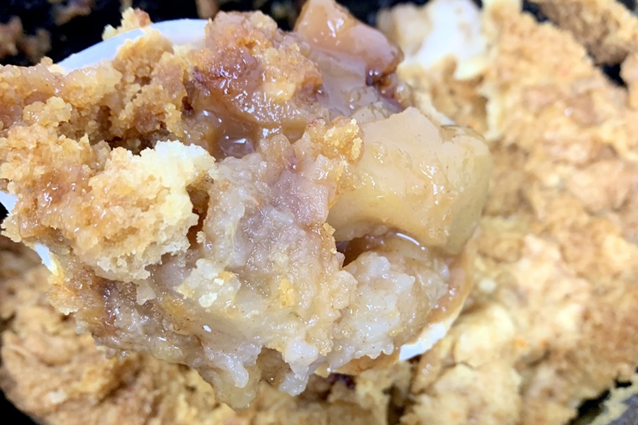 Close Up of Crockpot Apple Crisp