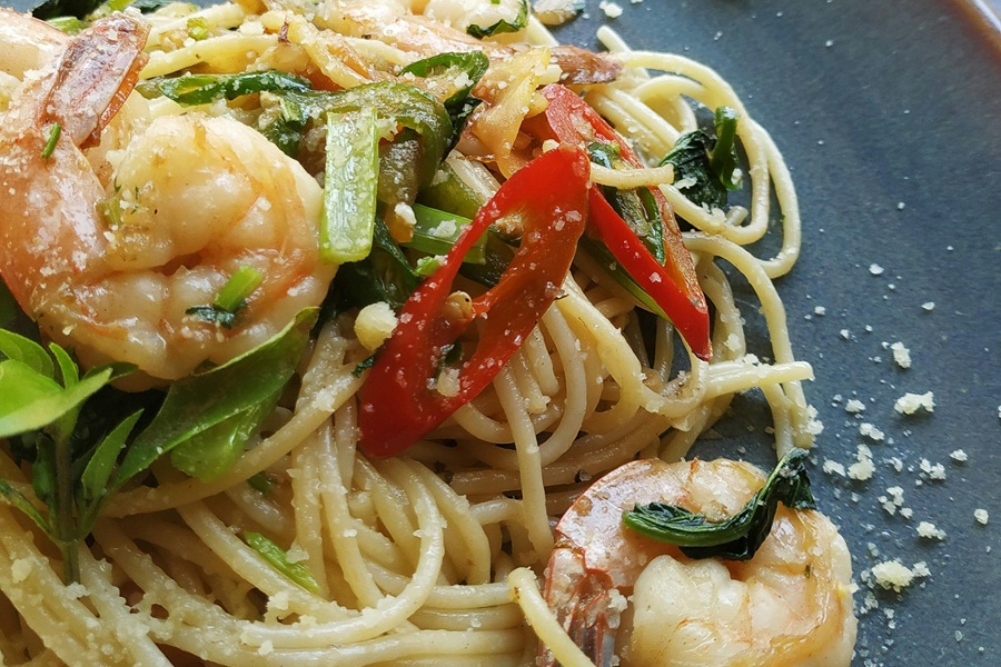 Easy Crock Pot Shrimp Recipes Close Up of a Shrimp Pasta Dish