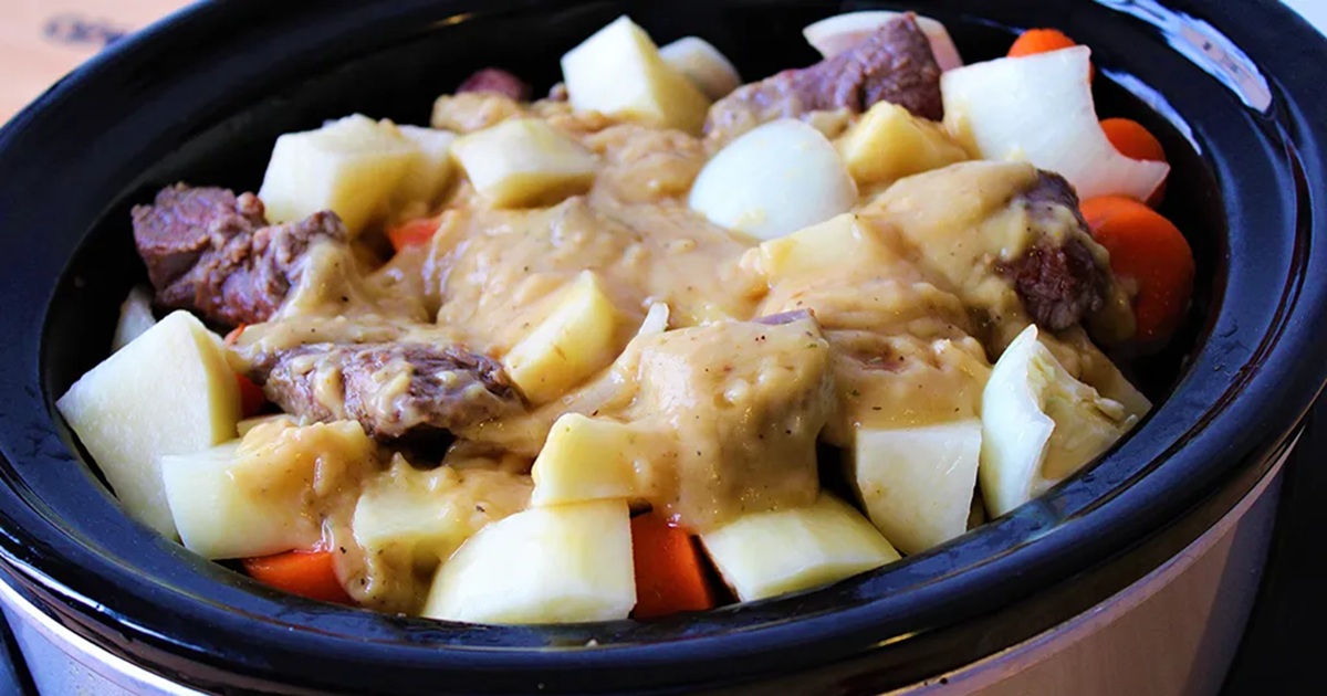 St Patrick's Day Crockpot Recipes  Slow Cooker Irish Beef Stew Recipe in a Crockpot