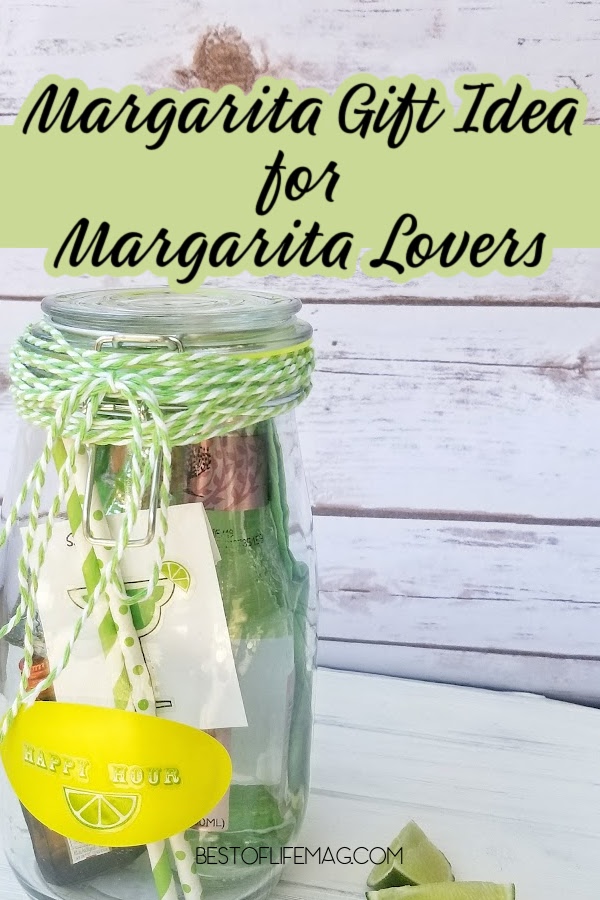 Make this DIY margarita in a jar gift for your tequila-loving friends on any occasion! via @amybarseghian