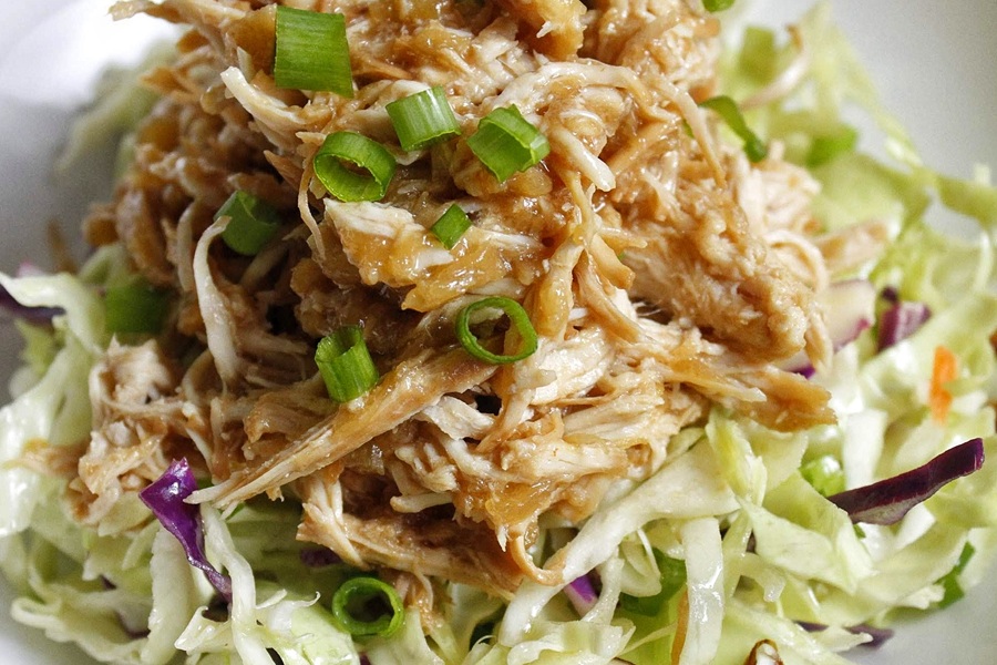 Slow Cooker Hawaiian Chicken Close Up of Hawaiian Chicken